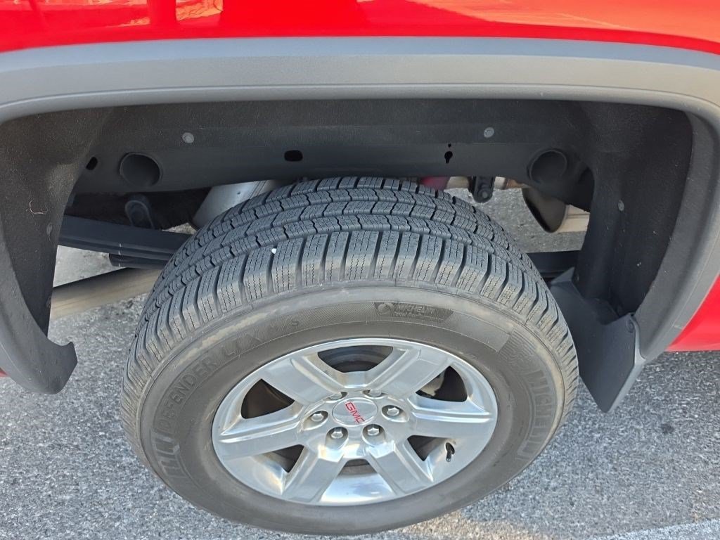 Certified 2017 GMC Sierra 1500 SLT w/ Suspension Package, Off-Road AWD/4WD image 16