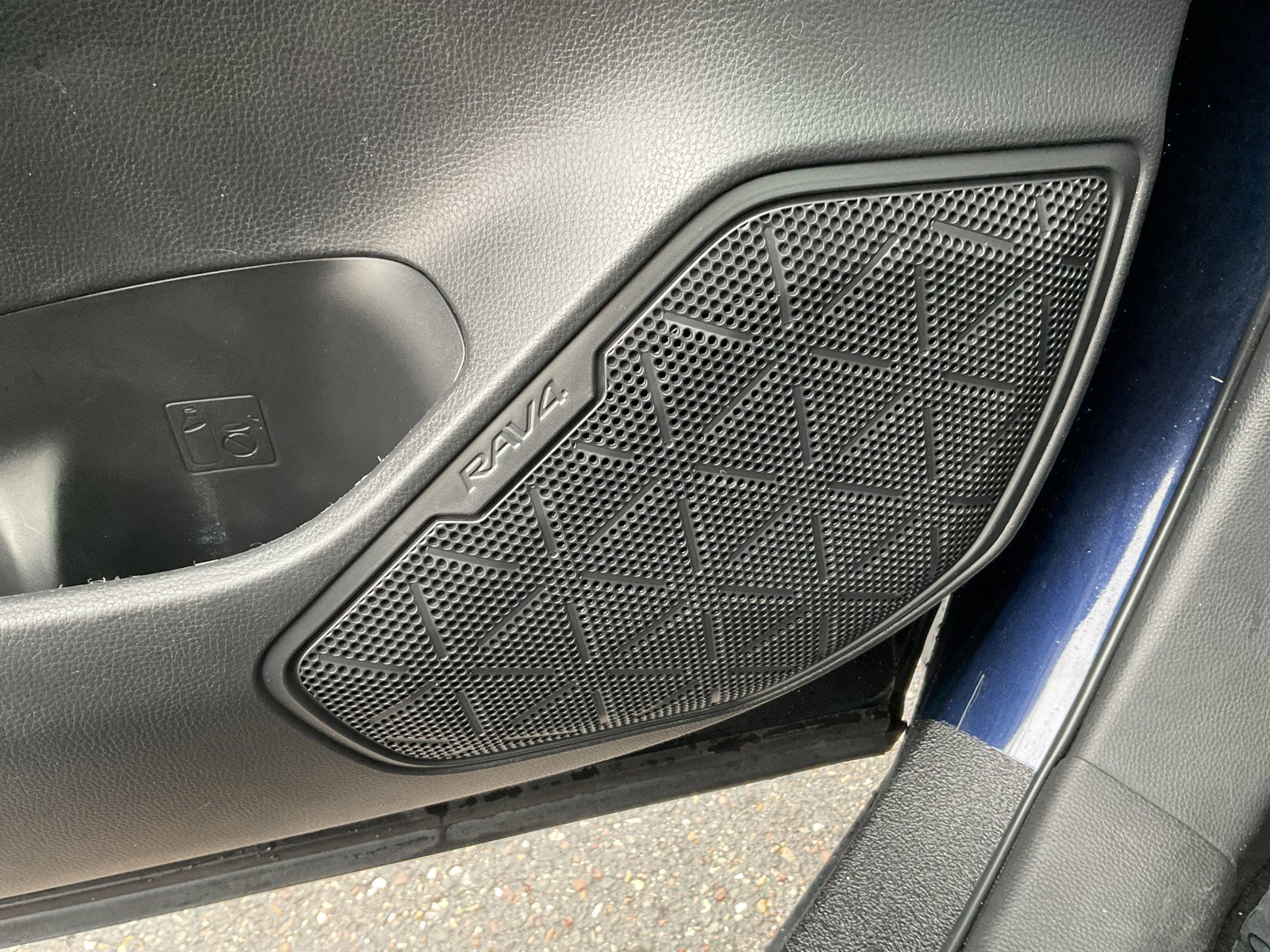 Used 2023 Toyota RAV4 Limited image 33