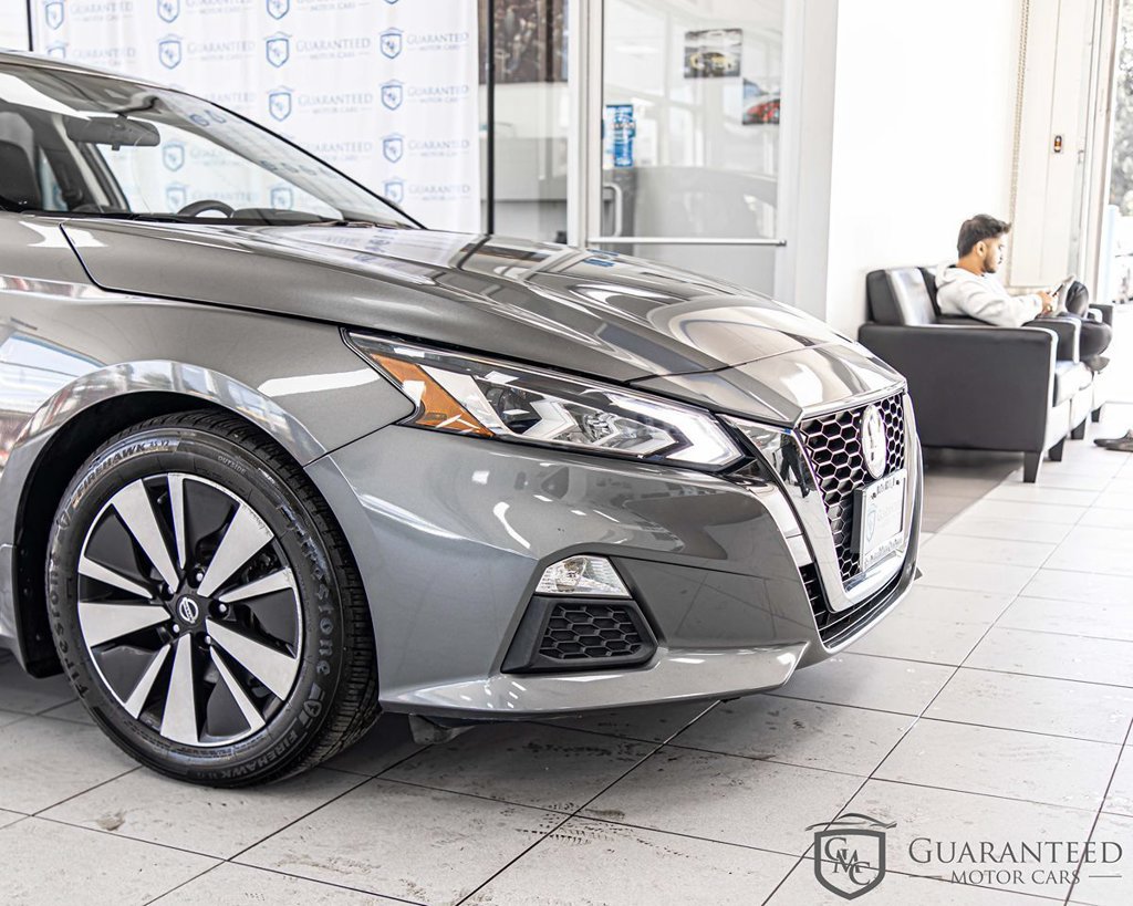 Used 2022 Nissan Altima 2.5 SV FWD image 4