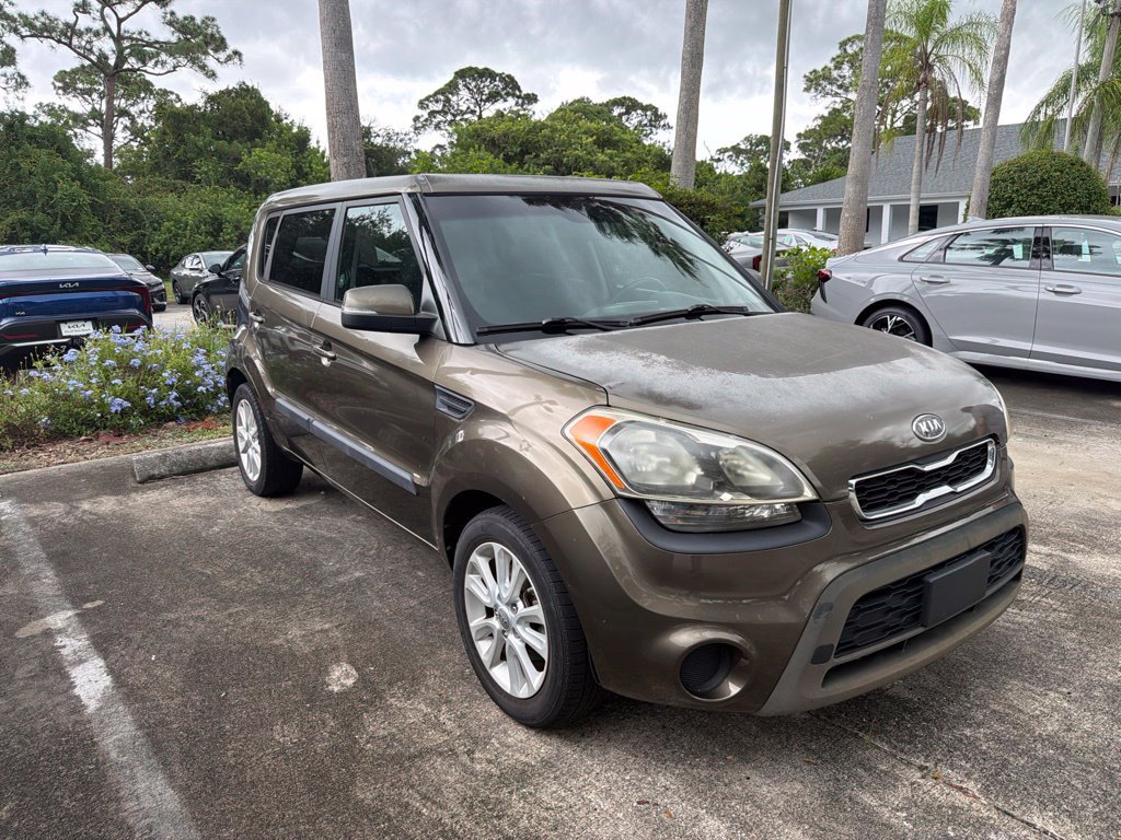 Used 2012 Kia Soul + FWD image 2