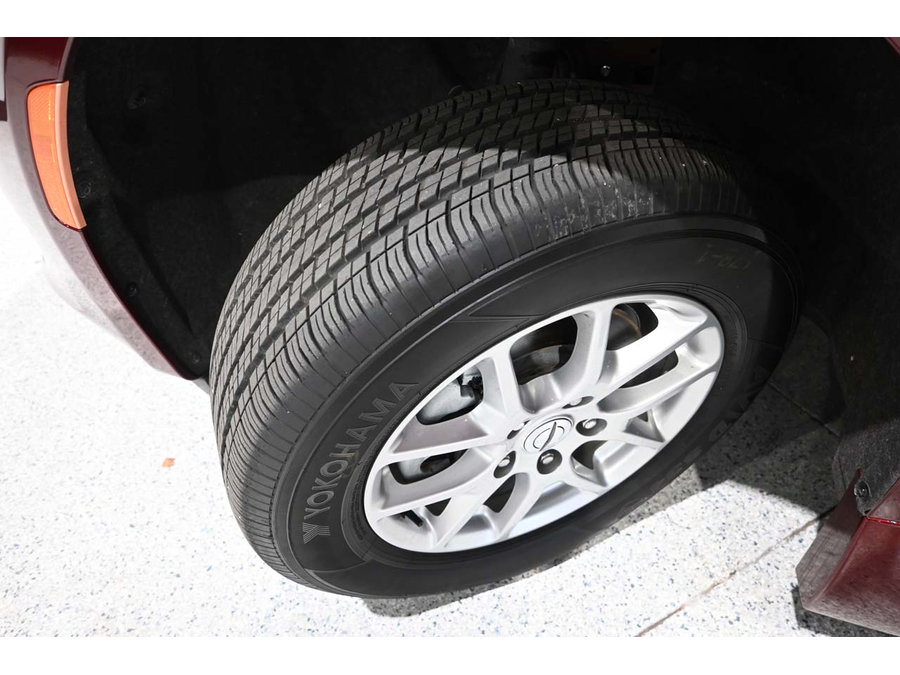 Used 2023 Chrysler Voyager LX FWD image 11