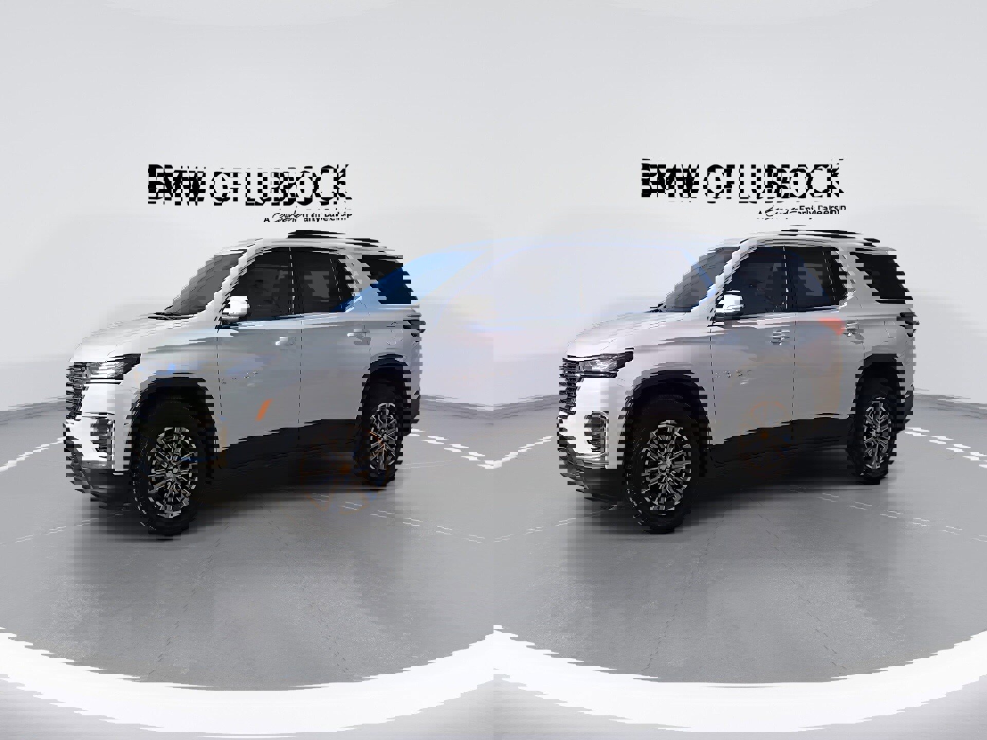 Used 2023 Chevrolet Traverse LT image 5