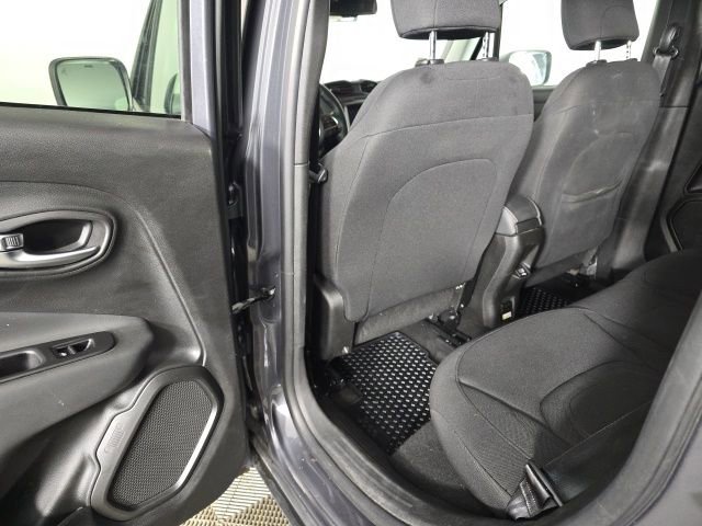 Used 2022 Jeep Renegade Latitude w/ Convenience Group image 23