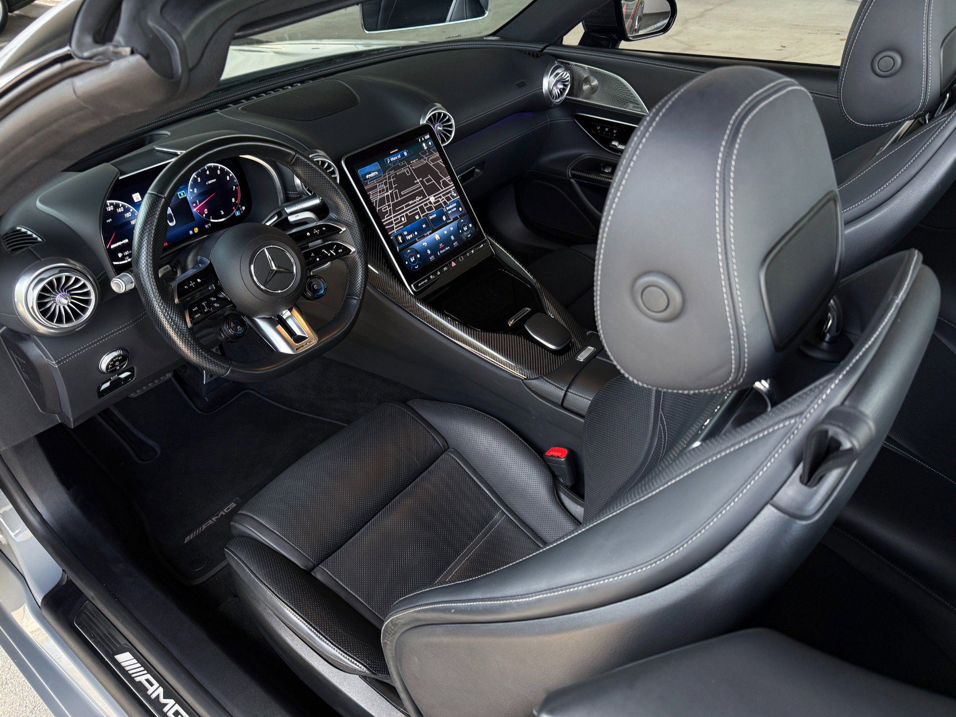 Used 2022 Mercedes-Benz SL 63 AMG 4MATIC image 34
