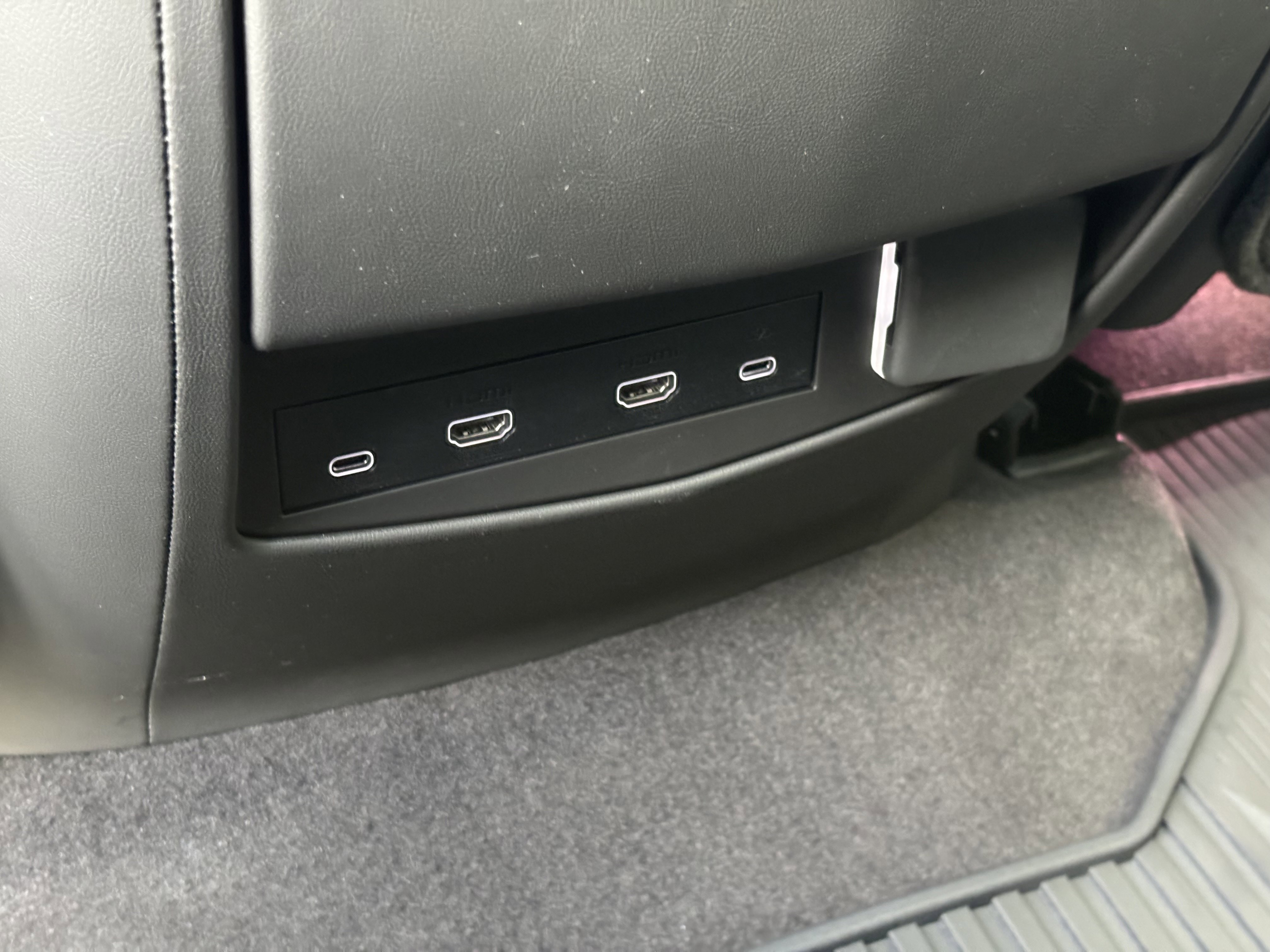 New 2026 Cadillac Escalade Luxury image 17