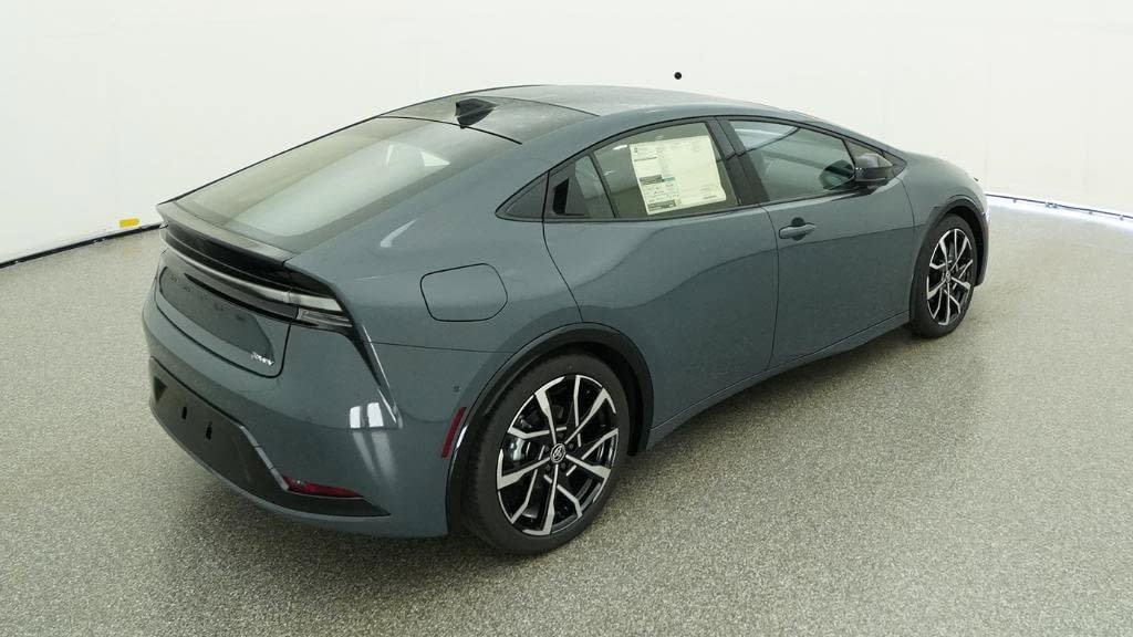 New 2026 Toyota Prius Plug-In Hybrid FWD image 9