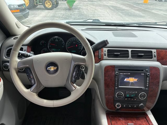 Used 2014 Chevrolet Tahoe LTZ AWD/4WD image 17