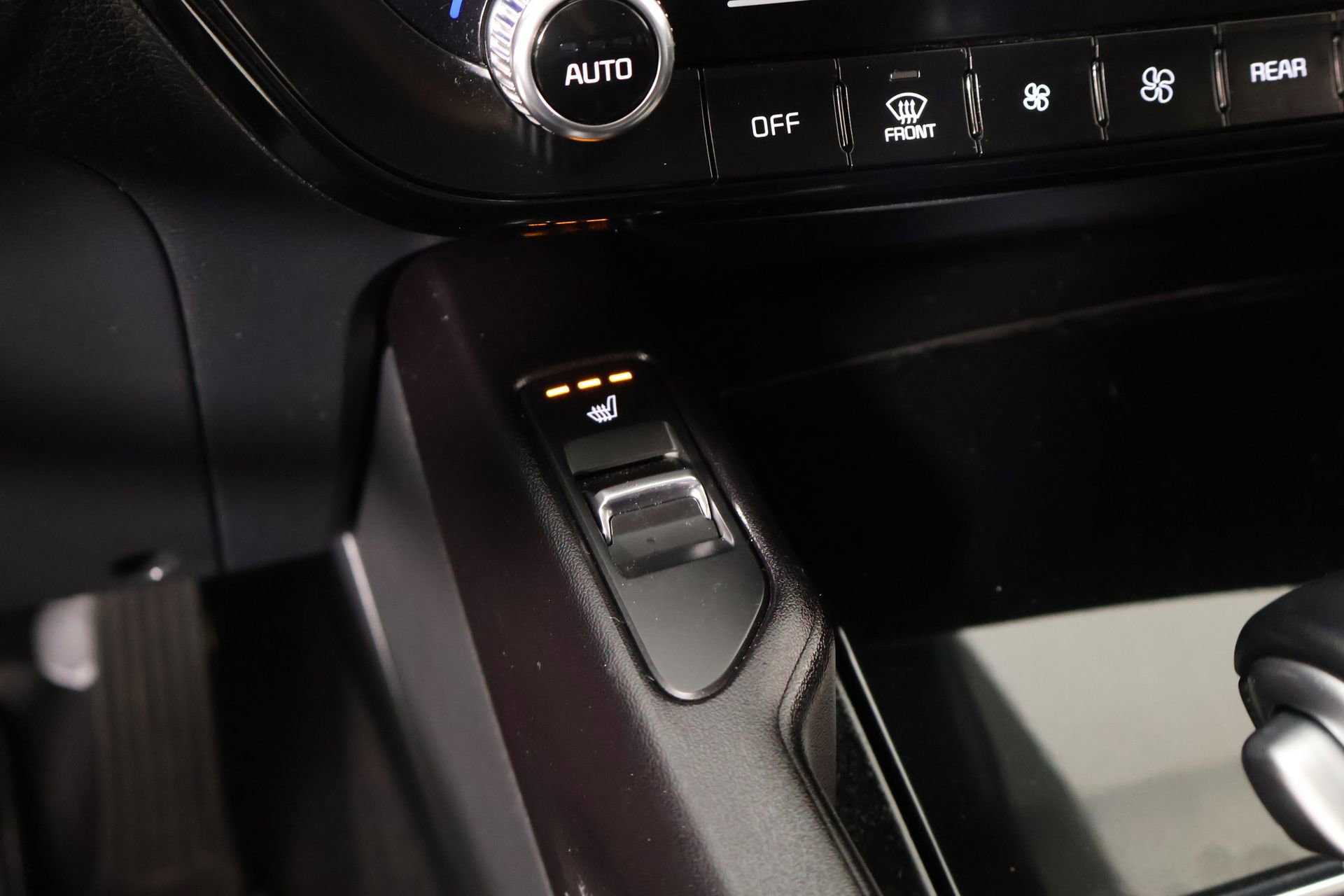 Used 2024 Kia Telluride S FWD image 8