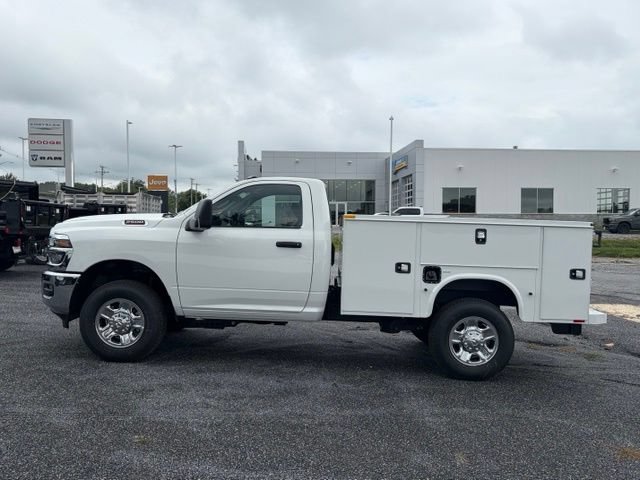 New 2026 RAM 2500 Tradesman w/ Chrome Appearance Group AWD/4WD image 4