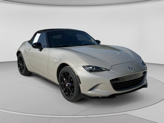 Used 2022 MAZDA MX-5 Miata Club RWD image 8