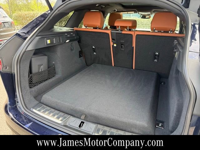 Used 2025 Jaguar F-PACE R-Dynamic S image 19