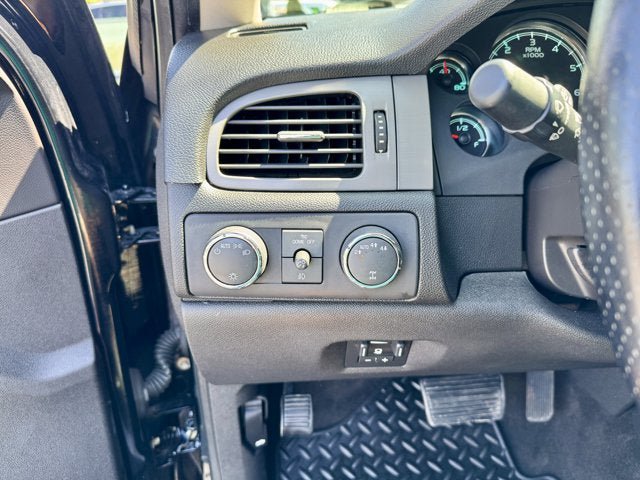 Used 2013 Chevrolet Silverado 1500 LTZ AWD/4WD image 21