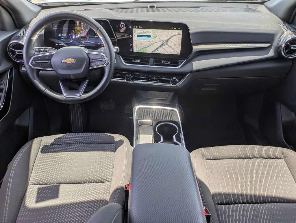 Used 2025 Chevrolet Equinox LT image 25