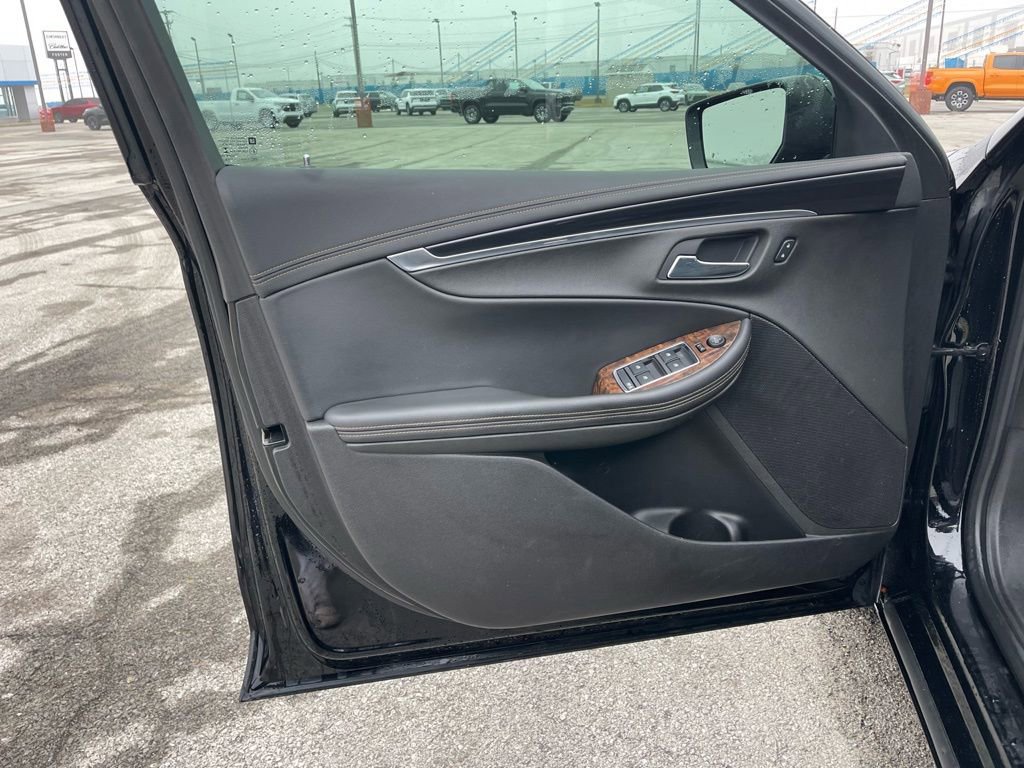 Used 2015 Chevrolet Impala LT image 16