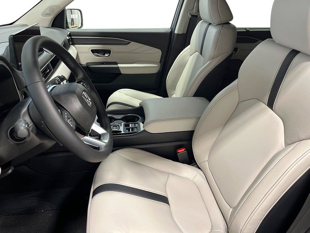 New 2026 Honda Pilot Touring image 13