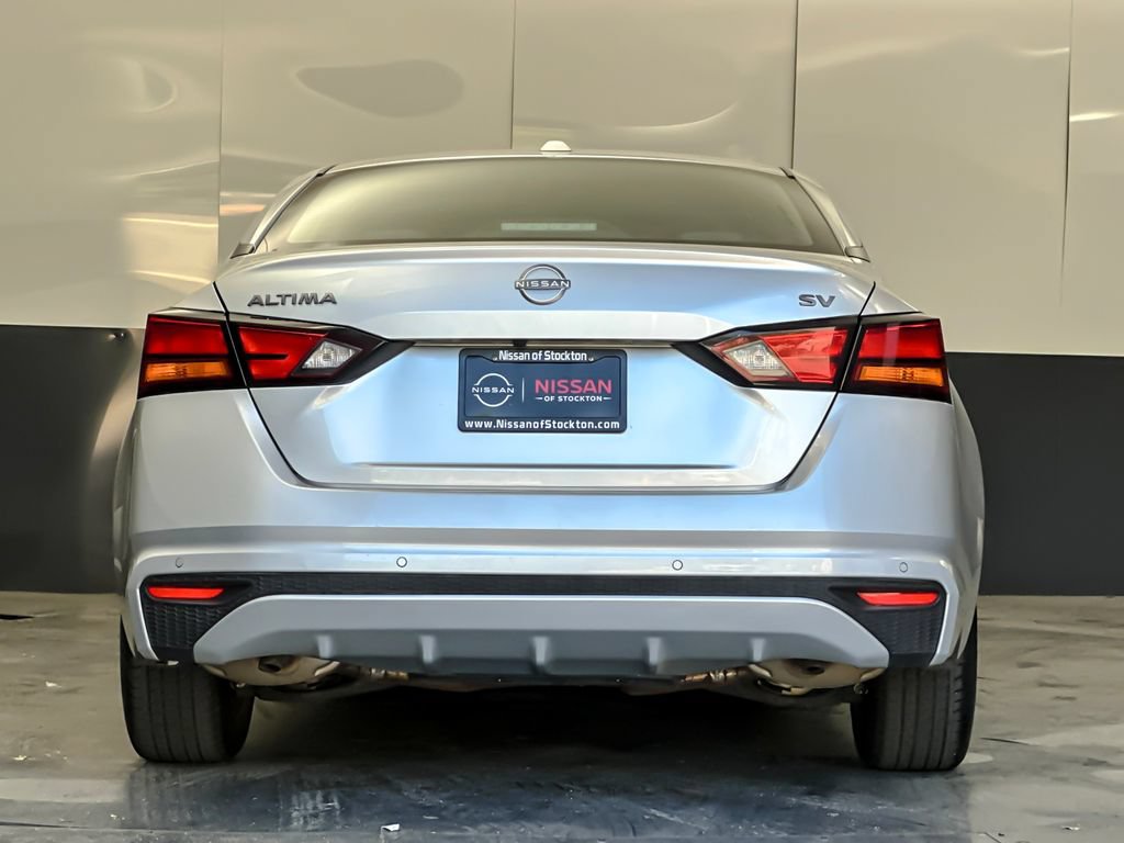 Used 2024 Nissan Altima 2.5 SV FWD image 4