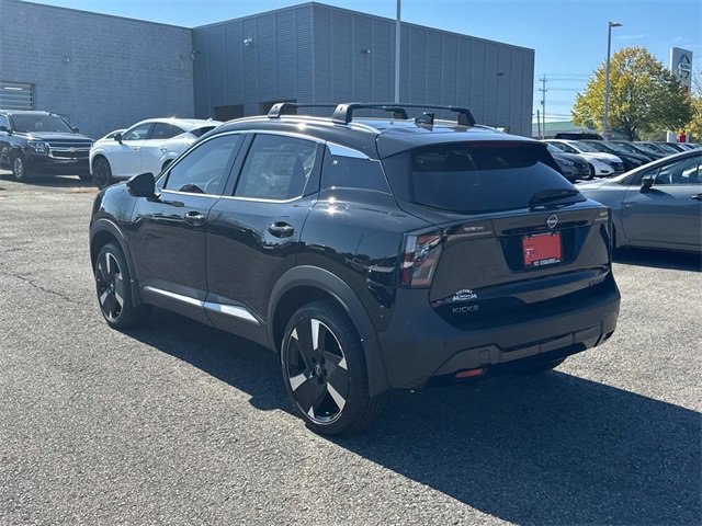 New 2026 Nissan Kicks SR w/ Cold Weather Package image 6