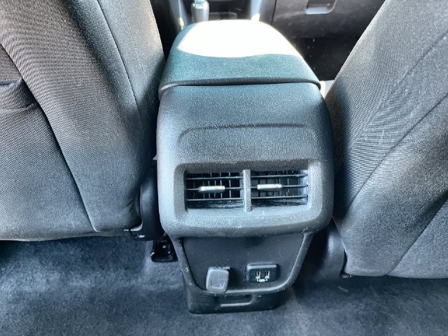 Used 2018 Chevrolet Equinox LT w/ Sun & Infotainment Package FWD image 31