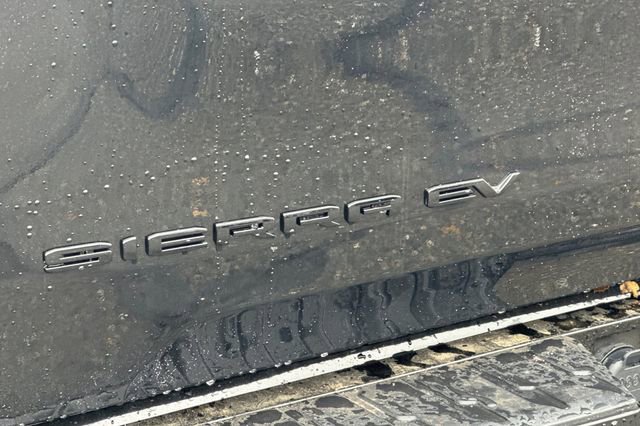 New 2026 GMC Sierra EV Elevation w/ LPO, Elevation Dark Package image 31