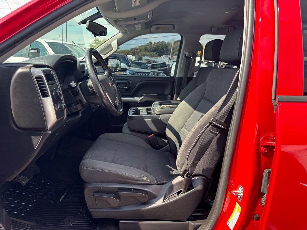 Used 2018 Chevrolet Silverado 1500 LT AWD/4WD image 13