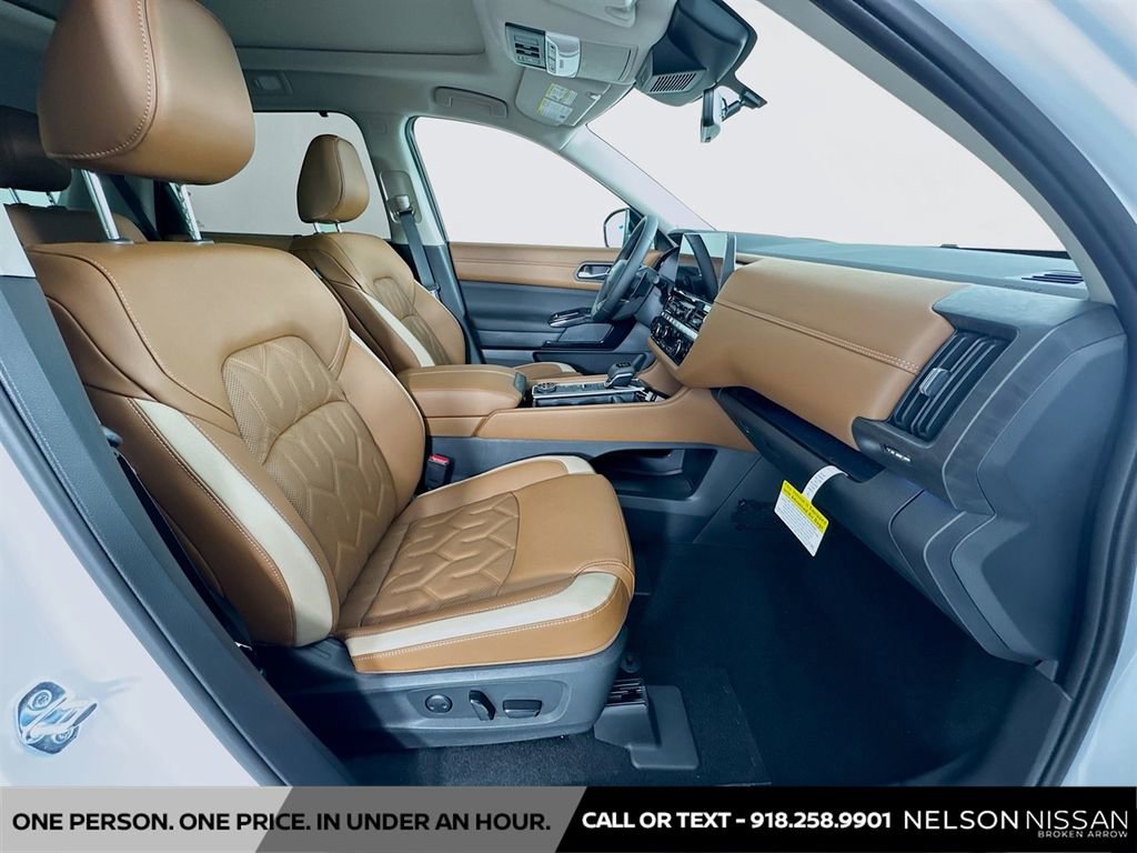 New 2026 Nissan Pathfinder Platinum w/ Cargo Package AWD/4WD image 30