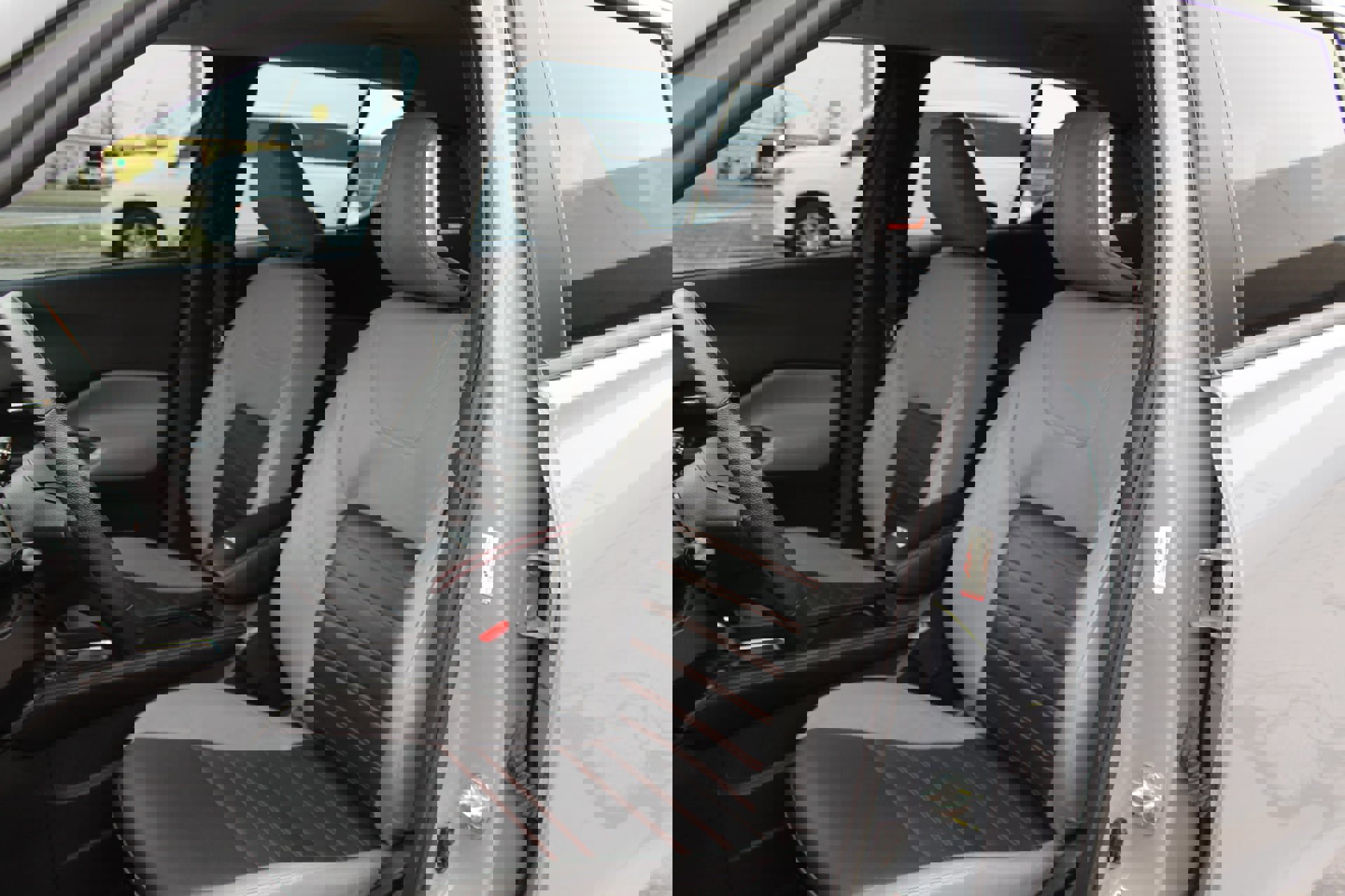 Used 2024 Nissan Kicks SR w/ SR Premium Package image 26