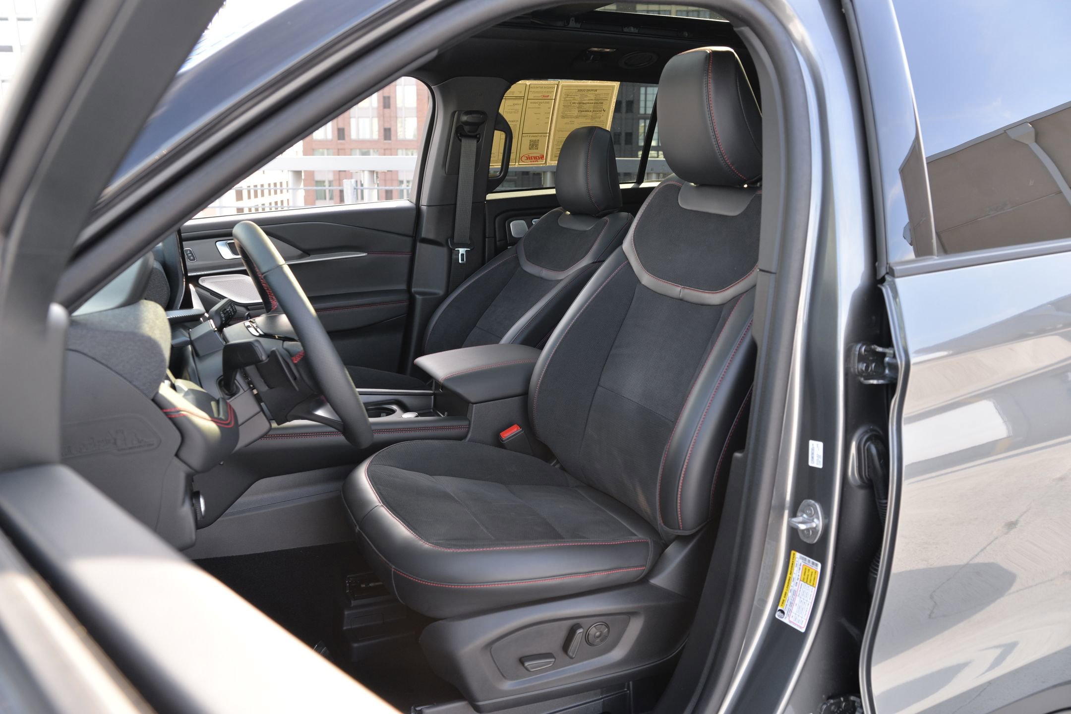 Used 2025 Ford Explorer ST w/ Sun And Sound Package image 5