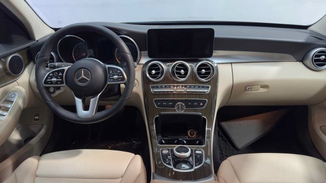Used 2019 Mercedes-Benz C 300 Sedan image 17