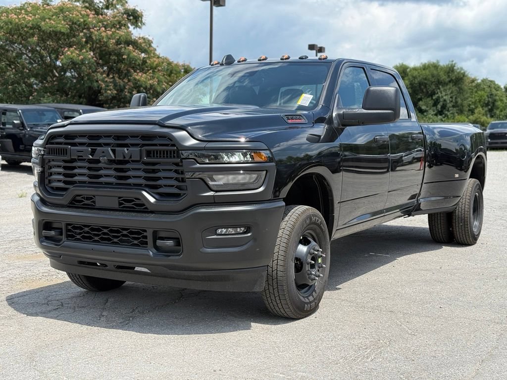 New 2026 RAM 3500 Tradesman AWD/4WD image 25