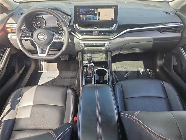 Used 2024 Nissan Altima 2.5 SR w/ SR Premium Package FWD image 18