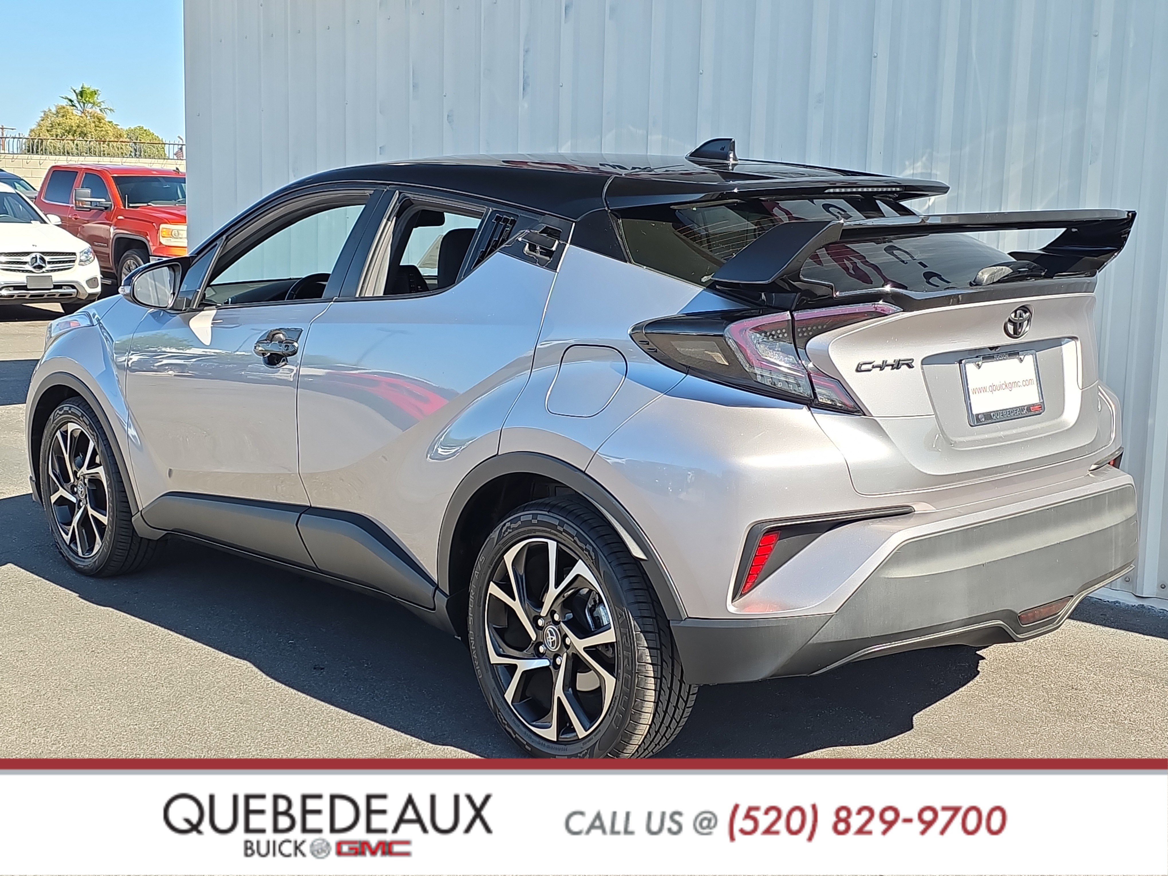 Used 2019 Toyota C-HR XLE FWD image 5