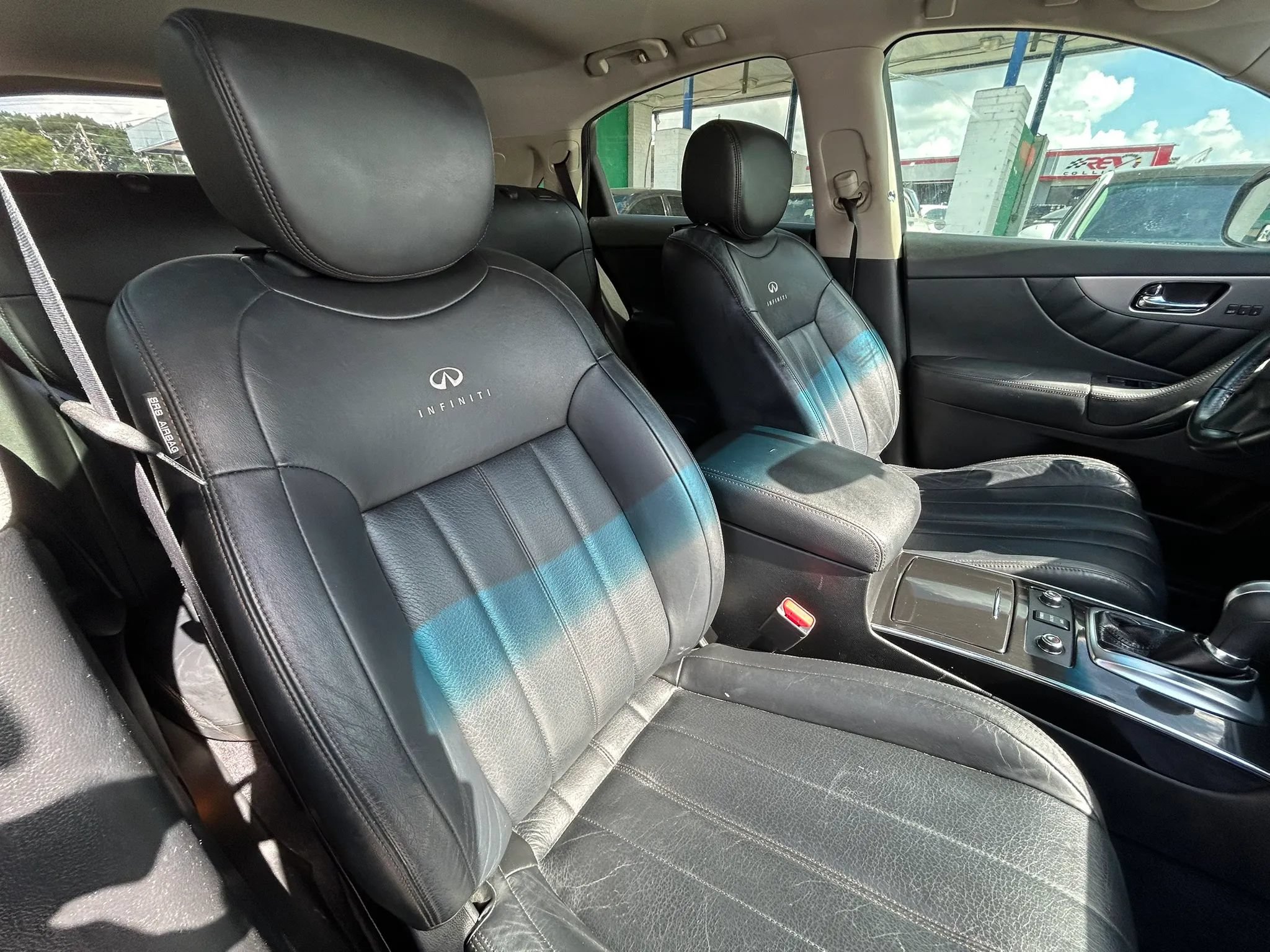 Used 2013 INFINITI FX37 AWD w/ Premium Pkg image 13
