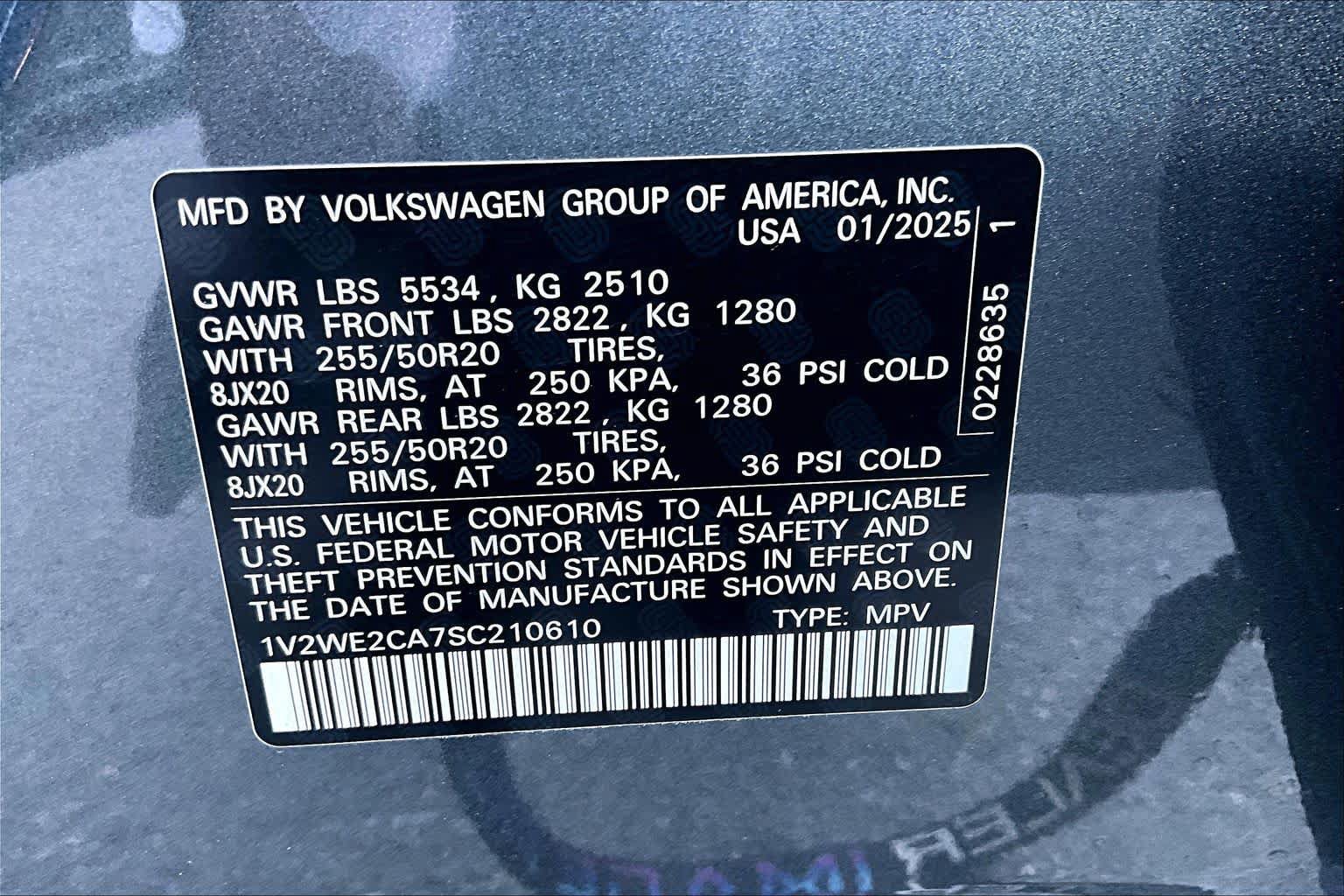 Used 2025 Volkswagen Atlas Cross Sport SE FWD image 37