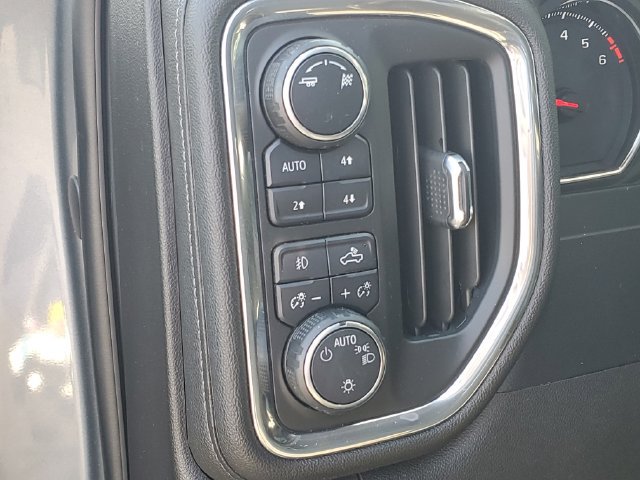 Used 2019 Chevrolet Silverado 1500 RST AWD/4WD image 9