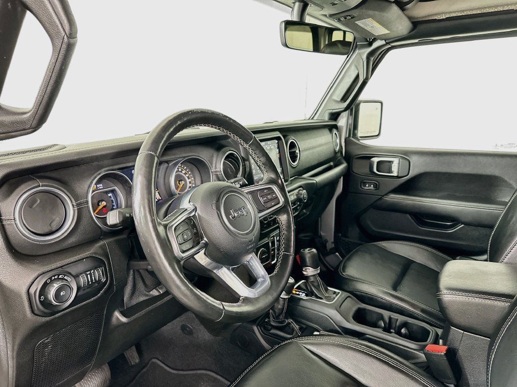 Used 2020 Jeep Wrangler Unlimited Sahara AWD/4WD image 9