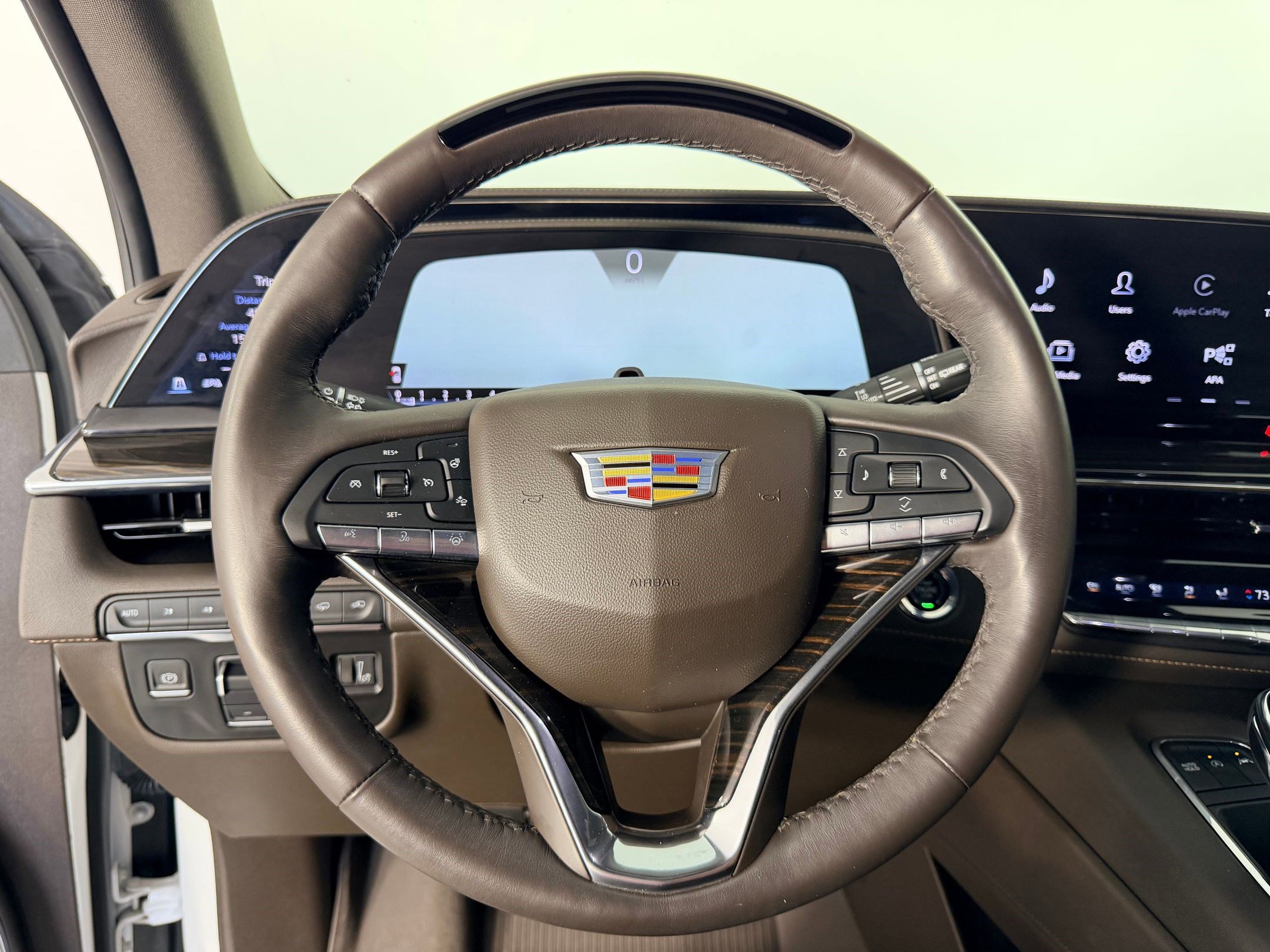 Used 2023 Cadillac Escalade ESV Sport w/ LPO, ONYX Package AWD/4WD image 14