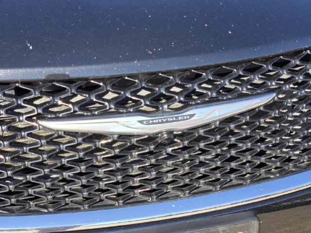 Certified 2024 Chrysler Pacifica Touring-L FWD image 12