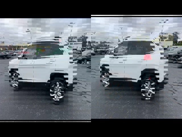 Used 2016 Jeep Cherokee Limited image 5