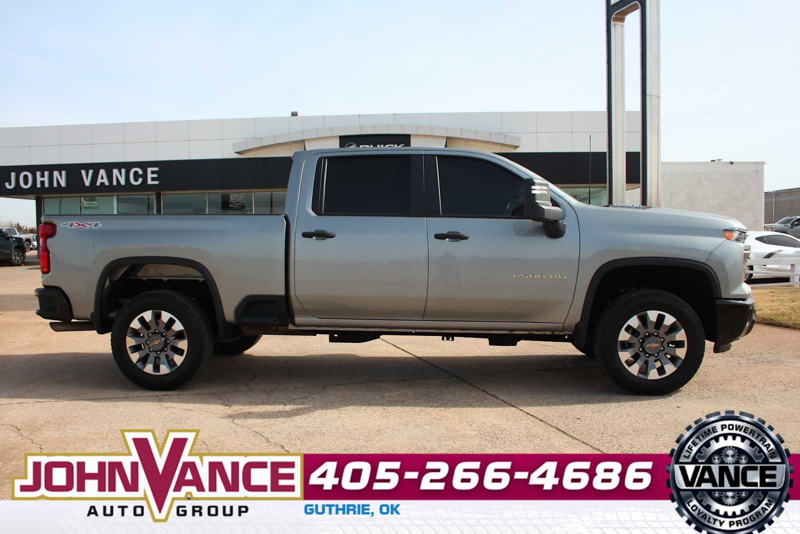 Used 2025 Chevrolet Silverado 2500 Custom image 14