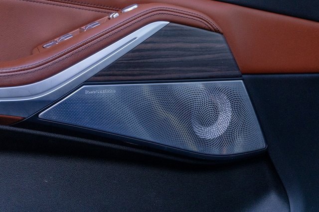 Used 2023 BMW X7 M60i w/ Executive Package image 10