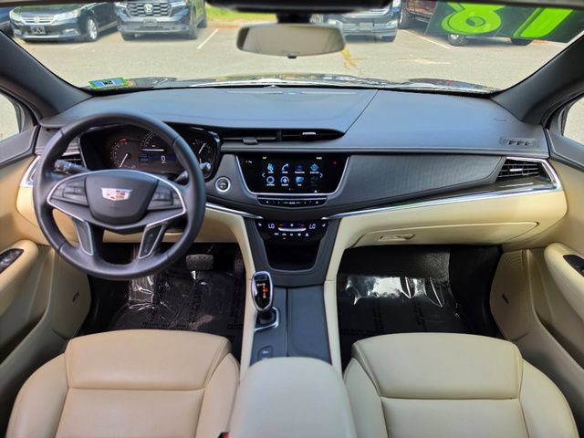 Used 2018 Cadillac XT5 AWD image 29