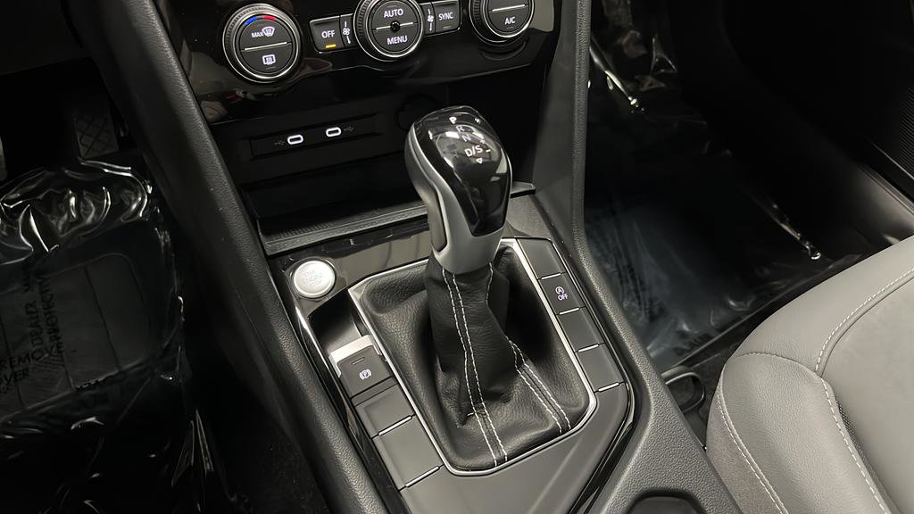 Used 2024 Volkswagen Taos SE image 18