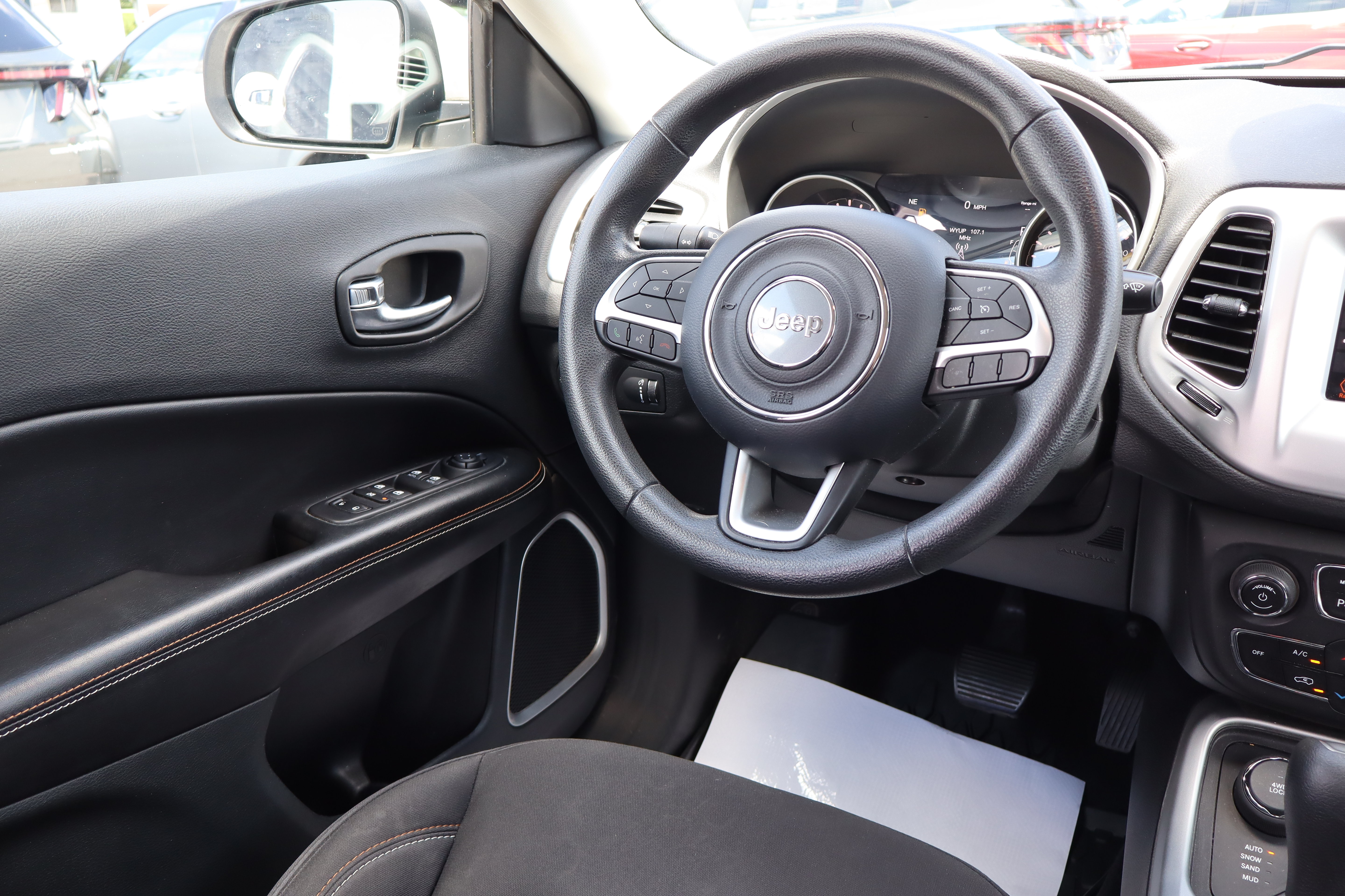Used 2019 Jeep Compass Sport AWD/4WD image 15