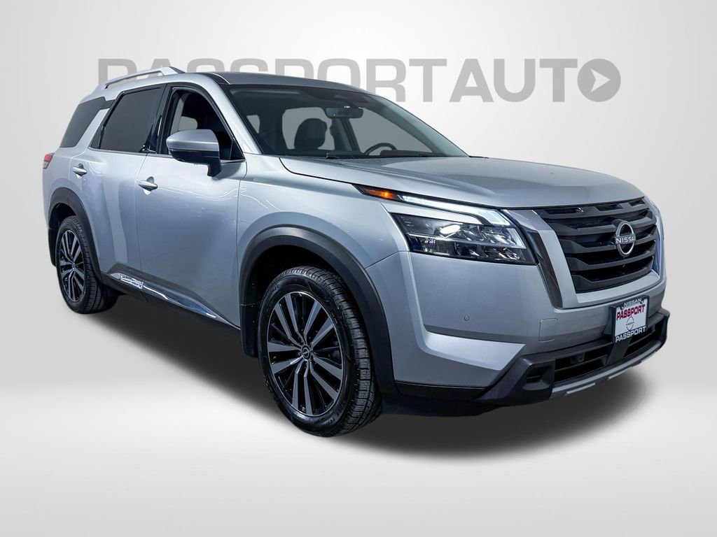Certified 2024 Nissan Pathfinder Platinum w/ Cargo Package AWD/4WD image 3