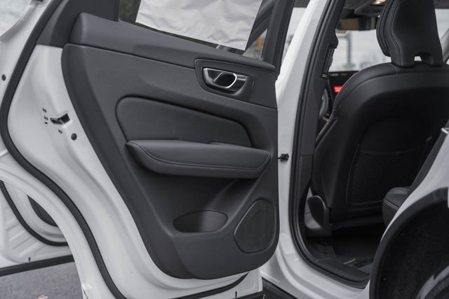 New 2026 Volvo XC60 B5 Ultra w/ Protection Package Premier image 34