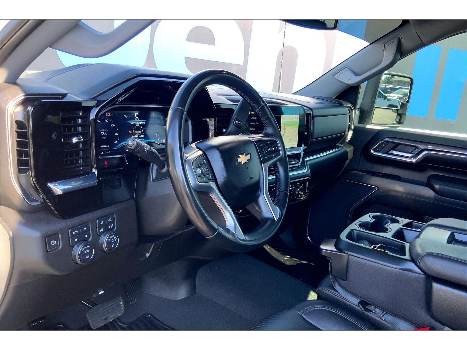 Used 2024 Chevrolet Silverado 3500 LTZ AWD/4WD image 16