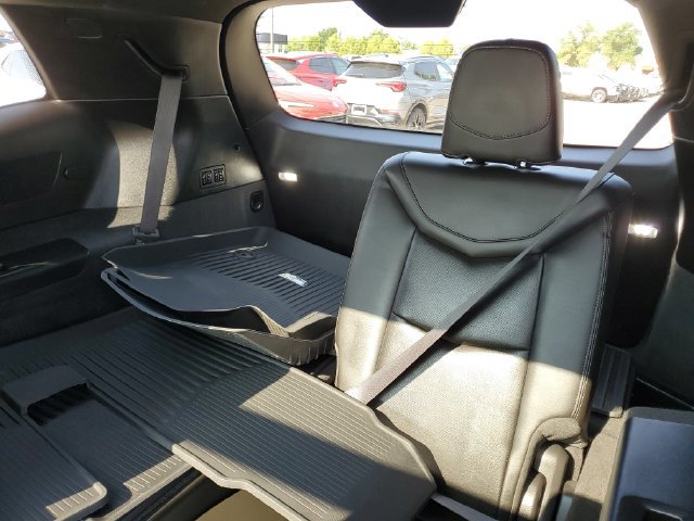 Certified 2024 Cadillac XT6 Premium Luxury w/ LPO, Floor Liner Package AWD/4WD image 38