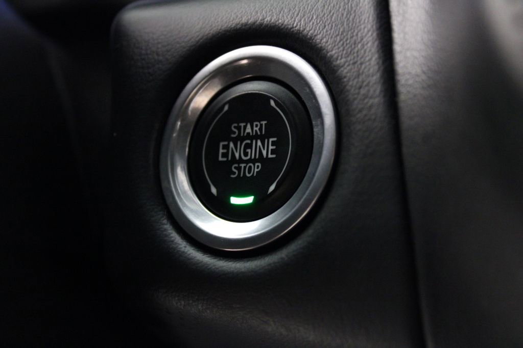 Used 2023 Chevrolet Suburban LT w/ Luxury Package AWD/4WD image 27