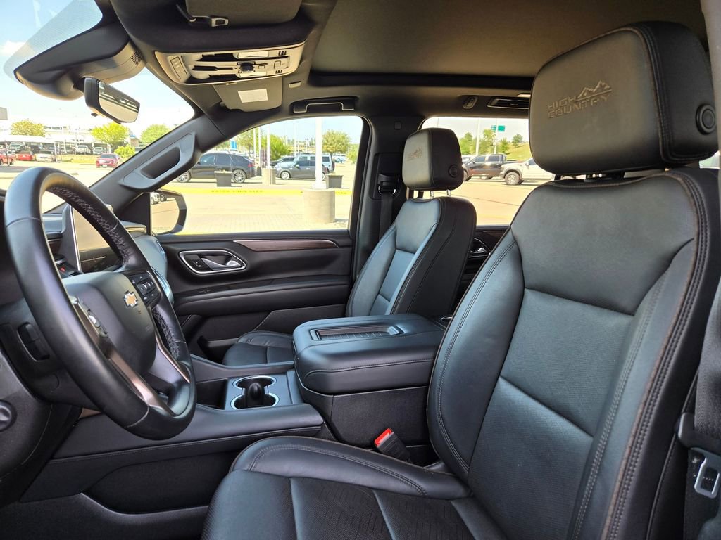 Used 2024 Chevrolet Suburban High Country w/ Premium Package image 30