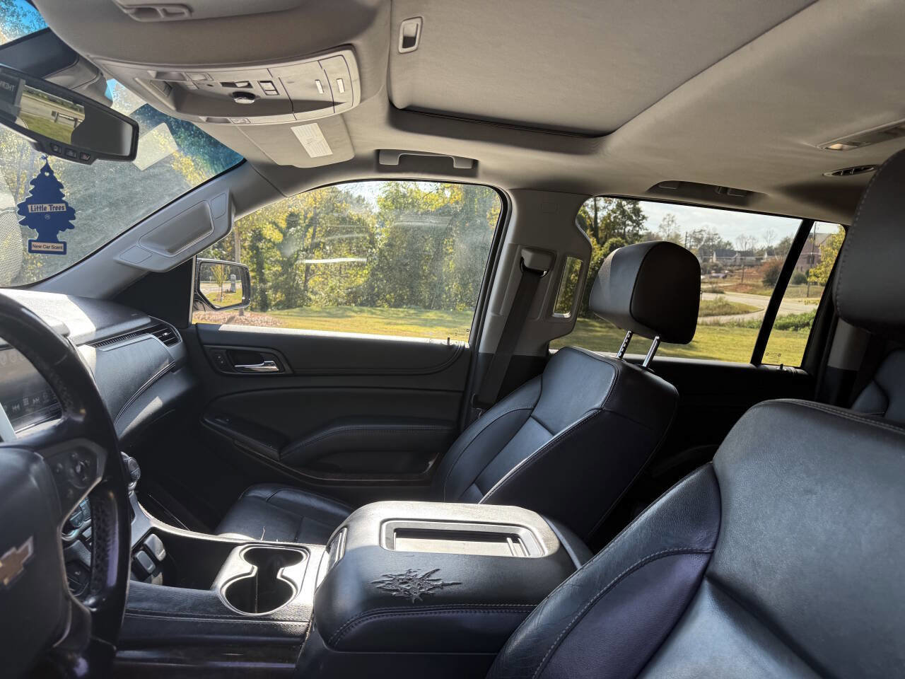 Used 2018 Chevrolet Suburban LT AWD/4WD image 17